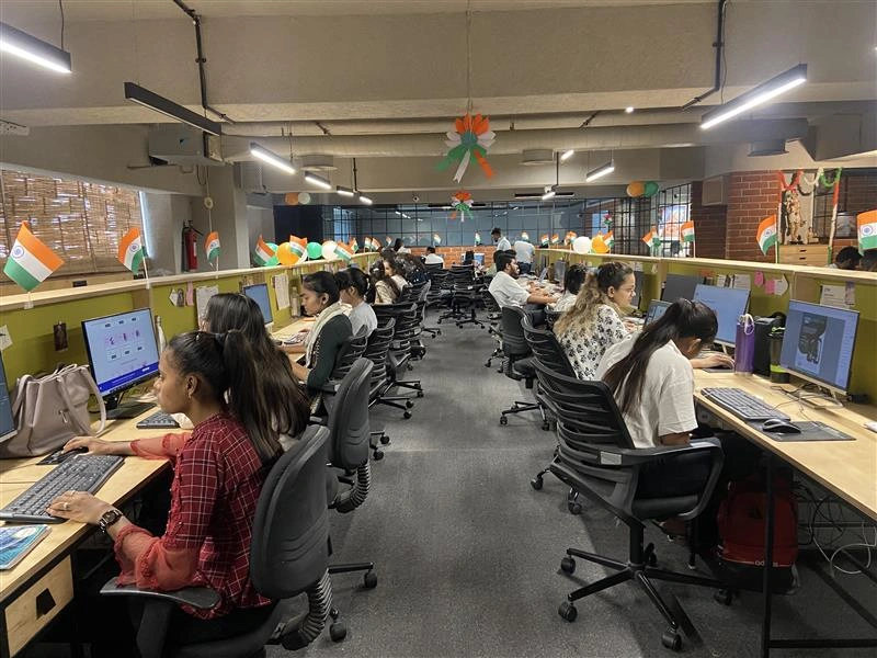 Modern, Comfortable Workspace
